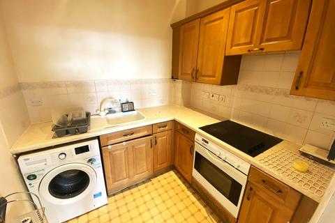 1 bedroom apartment for sale, High Street, Hounslow