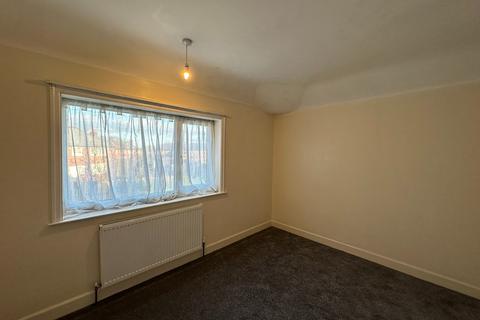 3 bedroom semi-detached house to rent, Manchester, Manchester M22