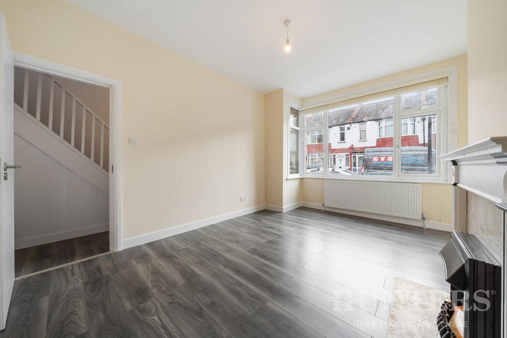 Flat 37, Higham Road N17 6 NQ 8.jpg