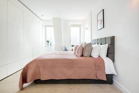 Studio to rent, Staines Road