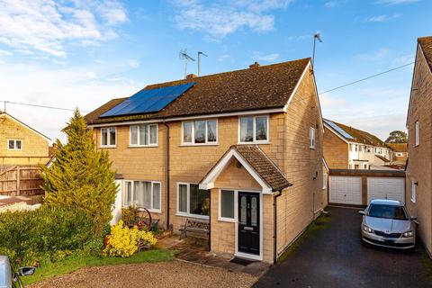 32 Bushey Row, Bampton, OX18 2JU