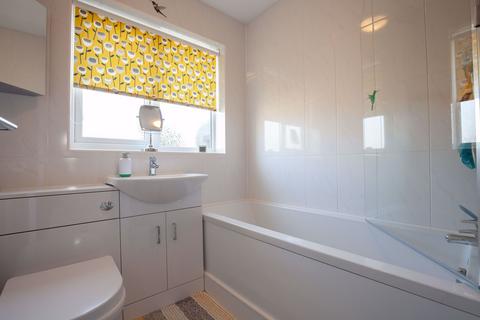 32 Bushey Row, Bampton, OX18 2JU