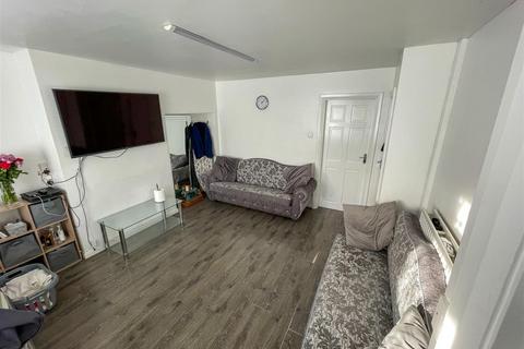 3 bedroom end of terrace house for sale, Norton Crescent, Birmingham B9