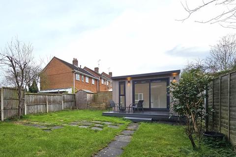 3 bedroom terraced house to rent, Kemberton Road, Wolverhampton