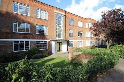 3 bedroom flat to rent, Argyle Road, London