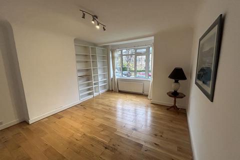 3 bedroom flat to rent, Argyle Road, London