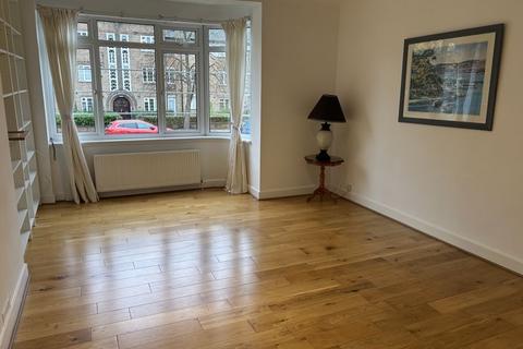 3 bedroom flat to rent, Argyle Road, London