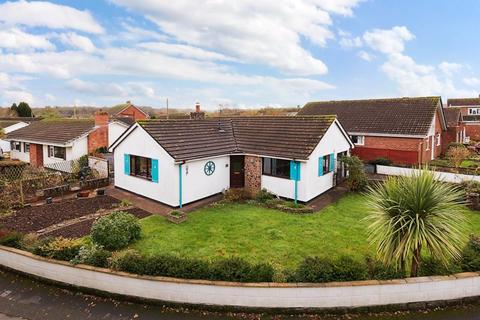 3 bedroom bungalow for sale, Manitoba Gardens, Cullompton