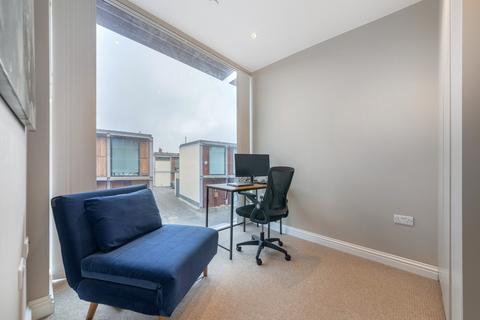 2 bedroom flat for sale, Pinnell Road, London, SE9