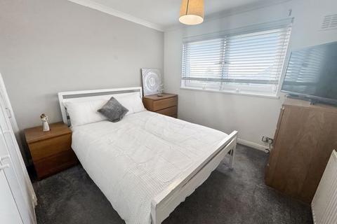 1 Breval Crescent, Clydebank, G81 6NZ