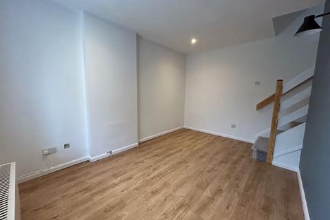 1 bedroom terraced house to rent, Bure Close, St. Ives