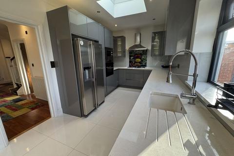 19 Manor Avenue, Northolt, UB5 5BZ