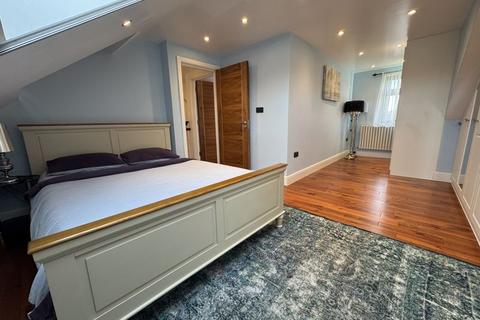 19 Manor Avenue, Northolt, UB5 5BZ