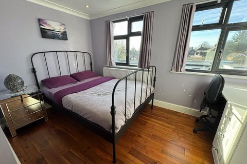 19 Manor Avenue, Northolt, UB5 5BZ