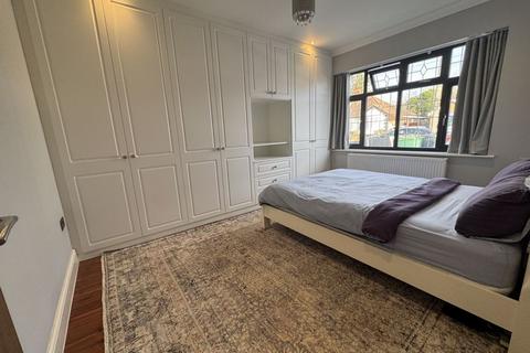 19 Manor Avenue, Northolt, UB5 5BZ