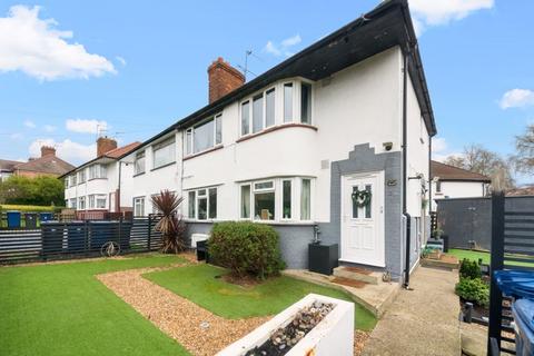 4 bedroom end of terrace house for sale, Petts Hill, Northolt