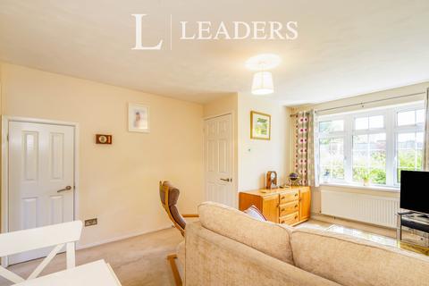 3 bedroom semi-detached house to rent, Windsor Road, Chichester PO19