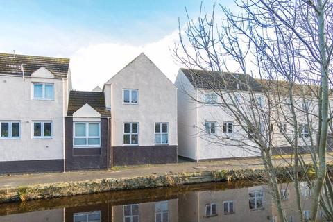 2 bedroom terraced house for sale, 20 Cuddyside, Peebles, EH45 8EN