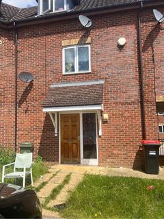 4 bedroom terraced house to rent, Kirkwood Grove, Medbourne, MK5 6FR