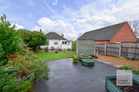 2 bedroom bungalow for sale, Crostwick Lane, Norwich NR10