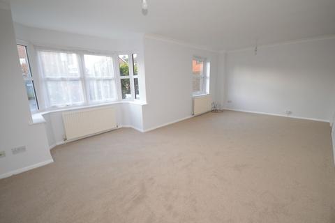 2 bedroom maisonette to rent, Aylesbury Road, Aylesbury HP22