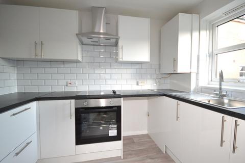 2 bedroom maisonette to rent, Aylesbury Road, Aylesbury HP22