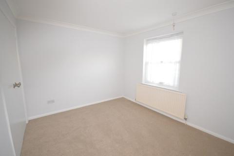 2 bedroom maisonette to rent, Aylesbury Road, Aylesbury HP22