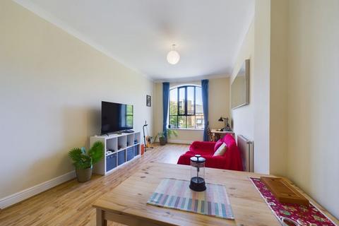 1 bedroom apartment to rent, Slipway House, London