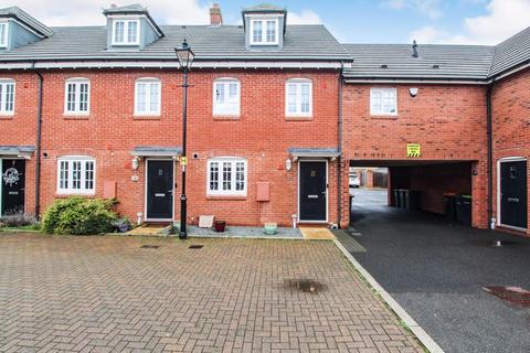 3 bedroom terraced house for sale, Hovingham Drive, Bedford MK40