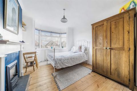 105 Cowick Hill, Exeter, EX2 9NJ