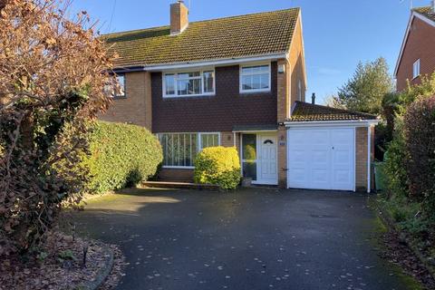 3 bedroom semi-detached house to rent, Ridge Street, Stourbridge DY8