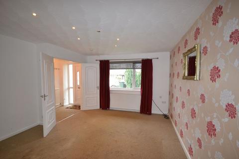 3 bedroom semi-detached house to rent, Fairhurst Drive, Wigan WN8