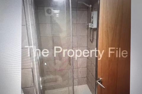 2 bedroom flat to rent, Anson Road, Manchester M14