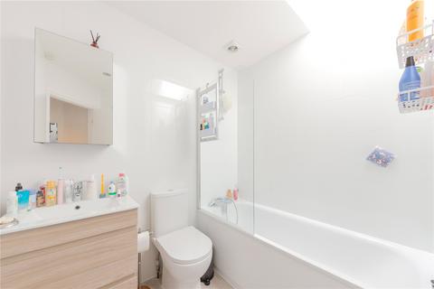 2 bedroom apartment to rent, London W2