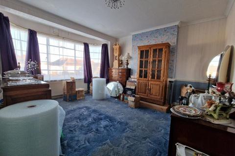 4 bedroom semi-detached house for sale, Arlington Road, Southend-on-Sea, Essex, SS2 4UN