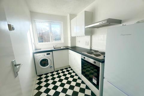 1 bedroom flat for sale, Taylor Close, Orpington, Kent, BR6 9UH