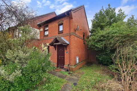 2 bedroom end of terrace house for sale, Gleneagles Drive, Luton, Bedfordshire, LU2 7TA