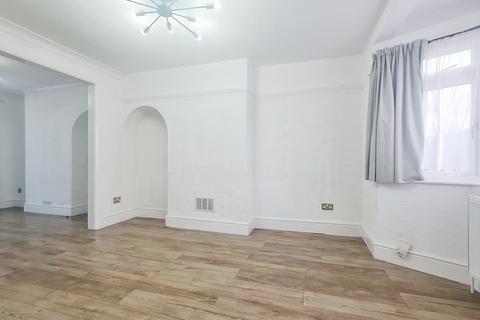 3 bedroom house to rent, Bedford Road, Ruislip HA4