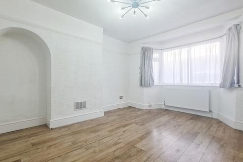 3 bedroom house to rent, Bedford Road, Ruislip HA4