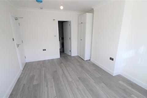 Studio to rent, Galpins Road, Thornton Heath, CR7