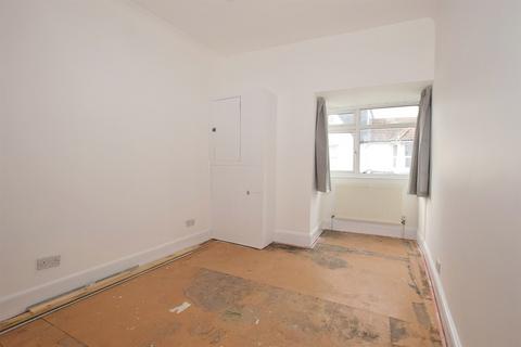 2 bedroom flat to rent, London Road, Bognor Regis, PO21