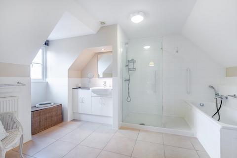 3 Burlingham Grange, North Warnborough, Hook, RG29 1FB