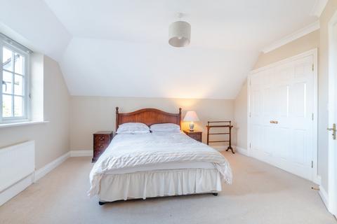 3 Burlingham Grange, North Warnborough, Hook, RG29 1FB