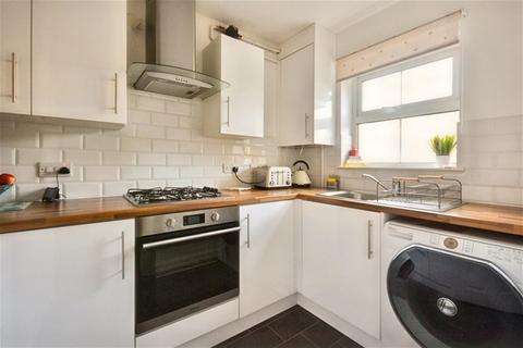 undefined, Villiers Close, Luton