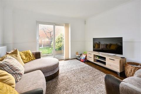 undefined, Villiers Close, Luton
