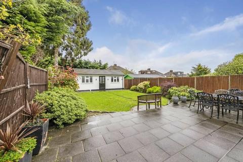 4 bedroom semi-detached house for sale, South Lodge Drive, London, N14