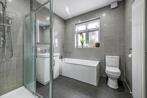 4 bedroom semi-detached house for sale, South Lodge Drive, London, N14