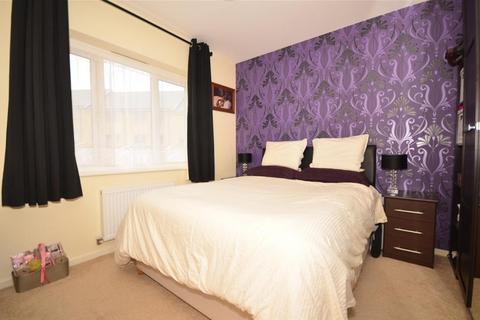 3 bedroom terraced house for sale, Springhead Parkway, Gravesend DA11