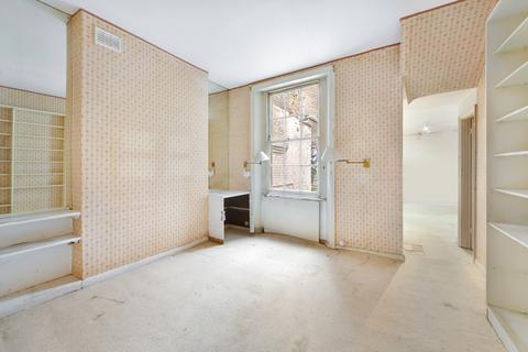 undefined, Cumberland Street, Pimlico, London, SW1V