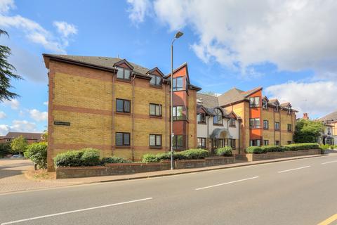 2 bedroom apartment to rent, Brooklands Court, Herts AL1